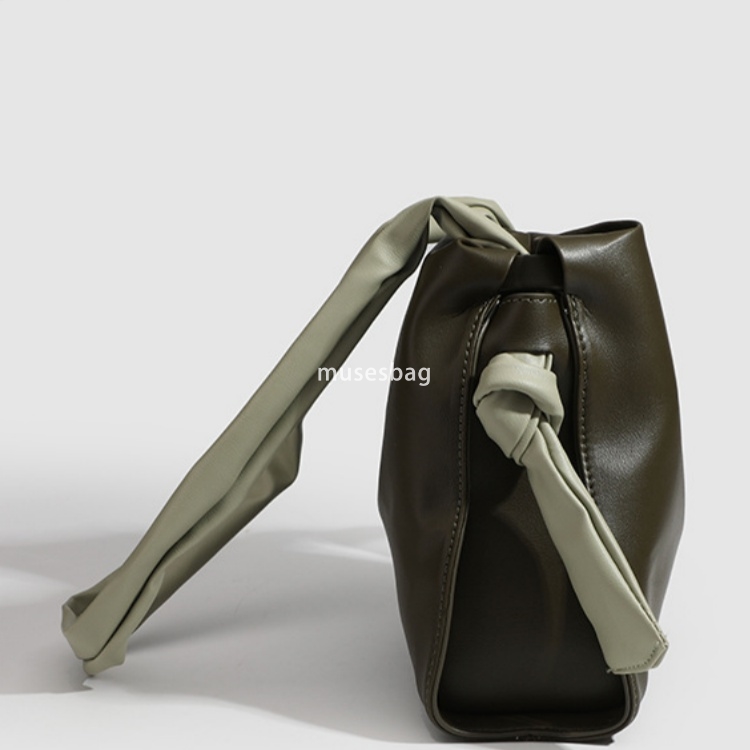New PU Material Street Trend Daily Matching Women's Underarm Bag Fashionable and Versatile French Commuter One Shoulder Crossbody Bag