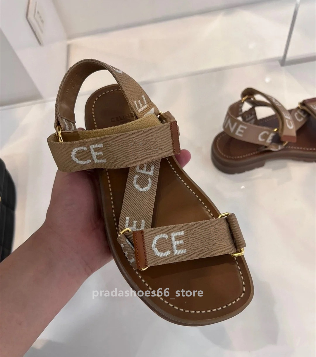 2024 Summer Ladies New Sports Slippers Celins Roman Style One Word Open Toe Platform Beach holiday Casual Sandals for Women Shoes Ce