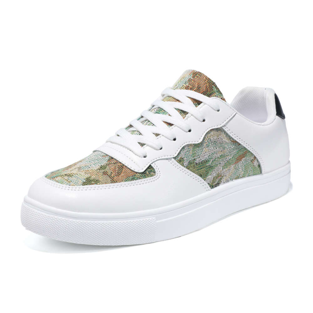 Wholesale Good Price Small MOQ Lace-up Trendy Casual Shoes Sports Sneakers for Men Canvas