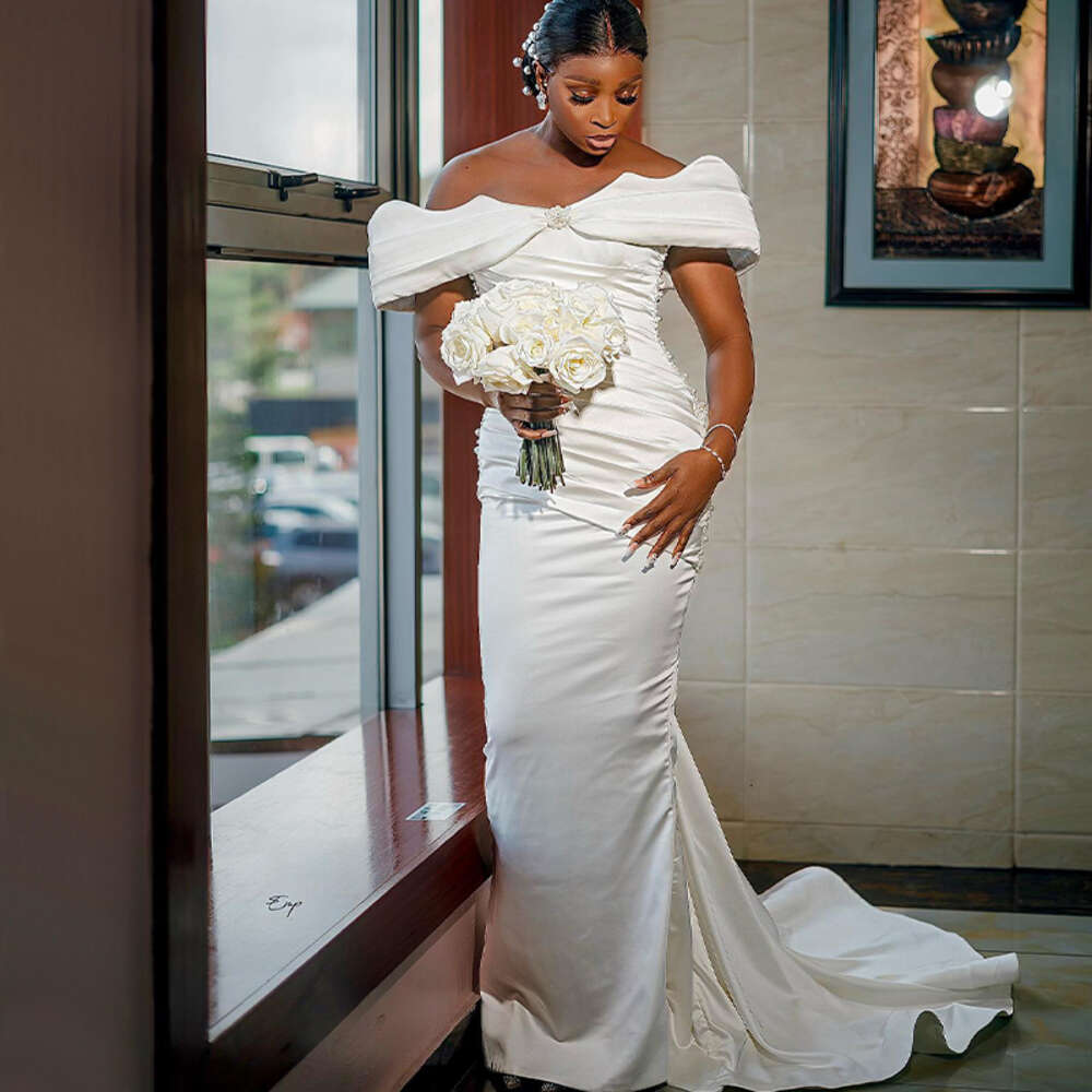 Summer Satin Mermaid Wedding Dresses for Bride Off Shoulder Corset Sweep Train Pearls Pleats Africa Garden Country Bridal Gowns