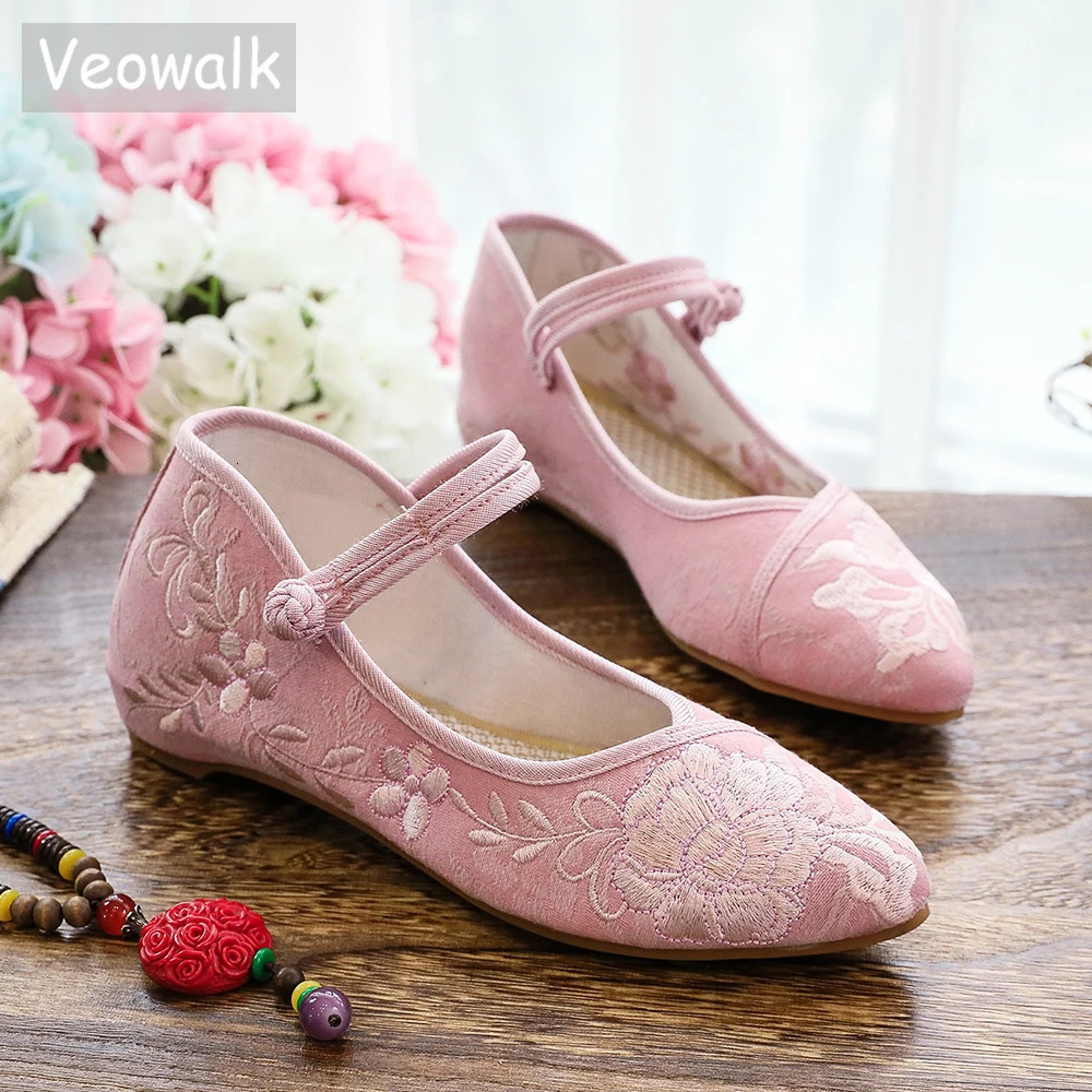 Veowalk Soft and Comfortable Womens Jacquard Cotton Dot Toe Mary Jane Apartment Retro Chinese Womens Embroidered Walking Shoes 240615