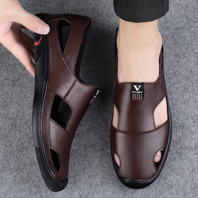 Retro style mens beach sandals Roman shoes non slip and wearable hollow breathable flat bottomed soft walking shoes for daily commuting and leisure 24