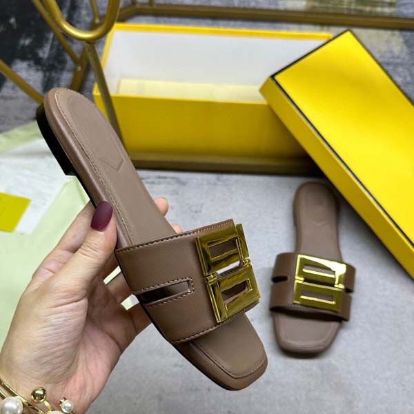 Designer Sandals Top Genuine leather slides flat sandals Comfortable trendy Fashionable open toed outdoor home sand beach Slippers 35-42 With box