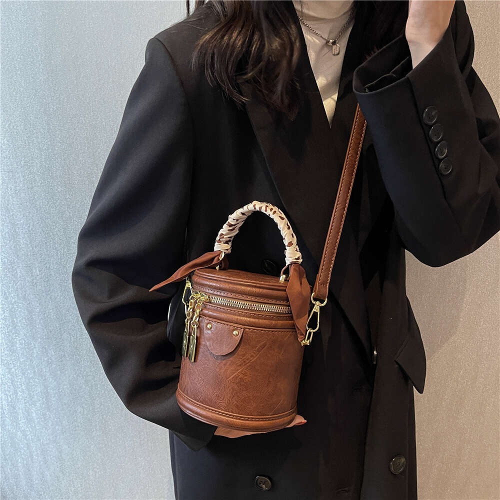 Toptrends Barrel Shape Mini Crossbody Bags For Women 2023 Trend Vintage Designer Top Handle Shoulder Bag Bucket Ladies Handbags H6.17#34