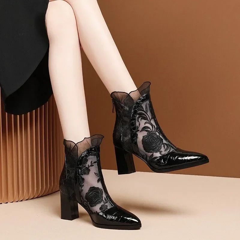 Ethnic Style Retro Lace High Heels Ankle Boots Women Autumn Embroider Pointed Toe Platform Short Boot Thick Heeled Pumps Zapatos 240617