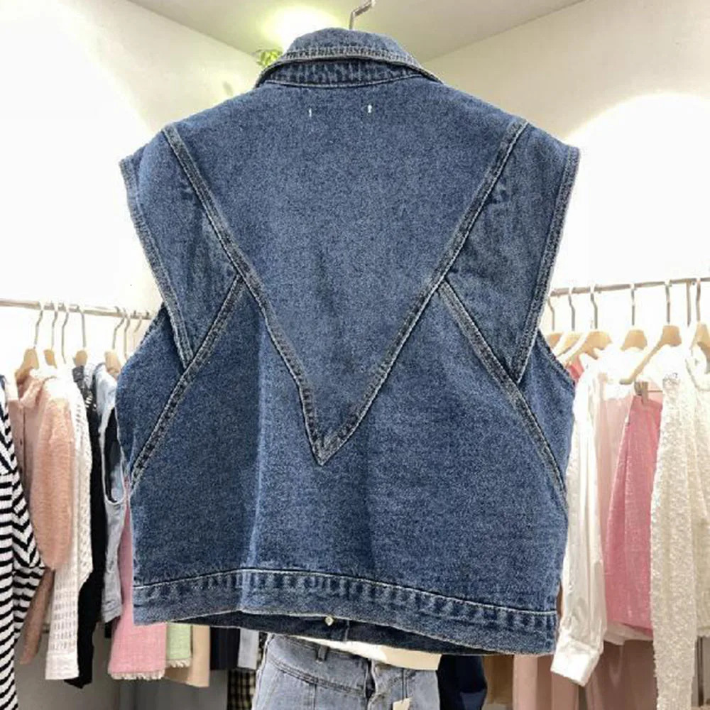 Women Denim Vest Chic Lapel Casual Button Sleeveless Jean Coat Female Solid Color Temperament Tank Top Vintage Fashion Waistcoat 240617