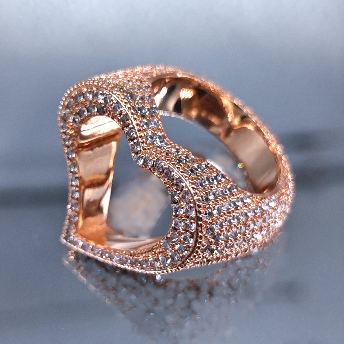 Vintage Hip Hop Hollow Heart Rings for Women Men Iced Out Finger Ring Fine Quality 18K Gold Bling CZ Cubic Zirconia Wolf Tide Punk Rock Rapper Jewelry
