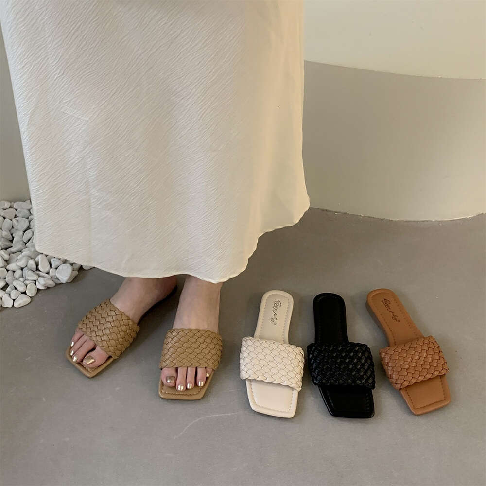 New Style designer sandals Transparent Slide Slippers Women designer shoes Fashion Summer Shoes Ladies Heeled Sandals Elegant slippers 41e