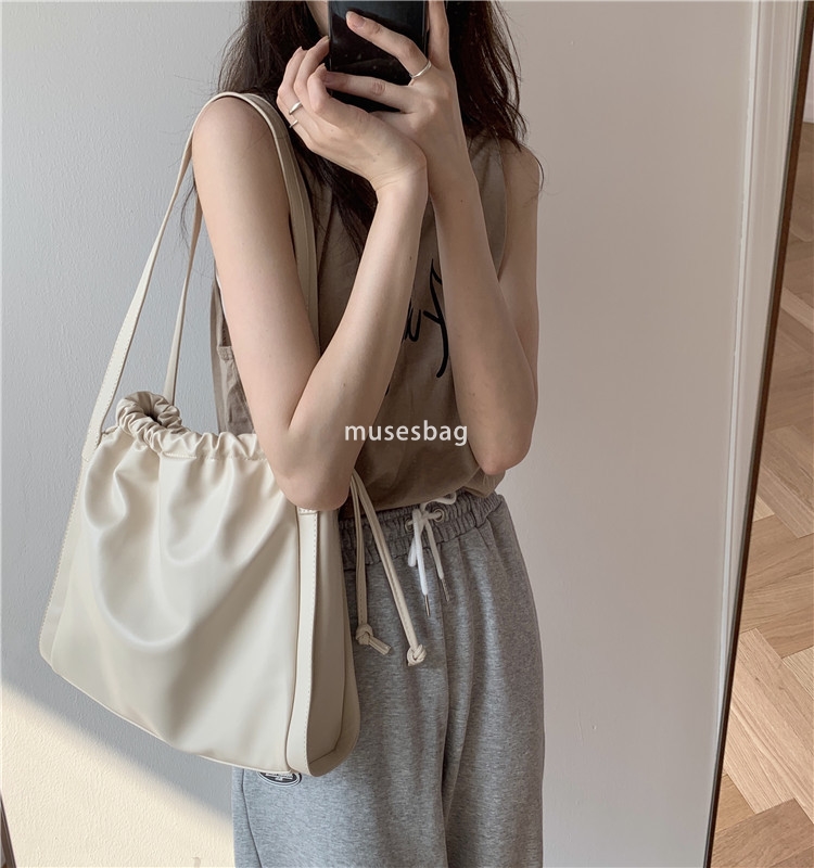 Fashionable Women's Designer Retro Practical Multi functional Summer Simple and Lightweight Versatile One Shoulder Drawstring Tote Bag with Large