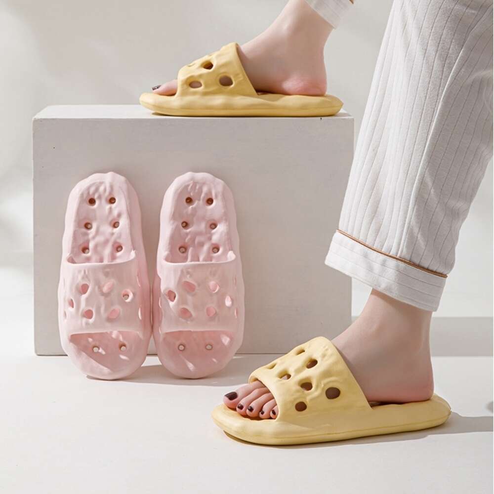 Funny Home Summer Girl's Cute Non Slip Flat Leaky Open Toe Sandals Comfortable Washroom Thick Bottom Slippers