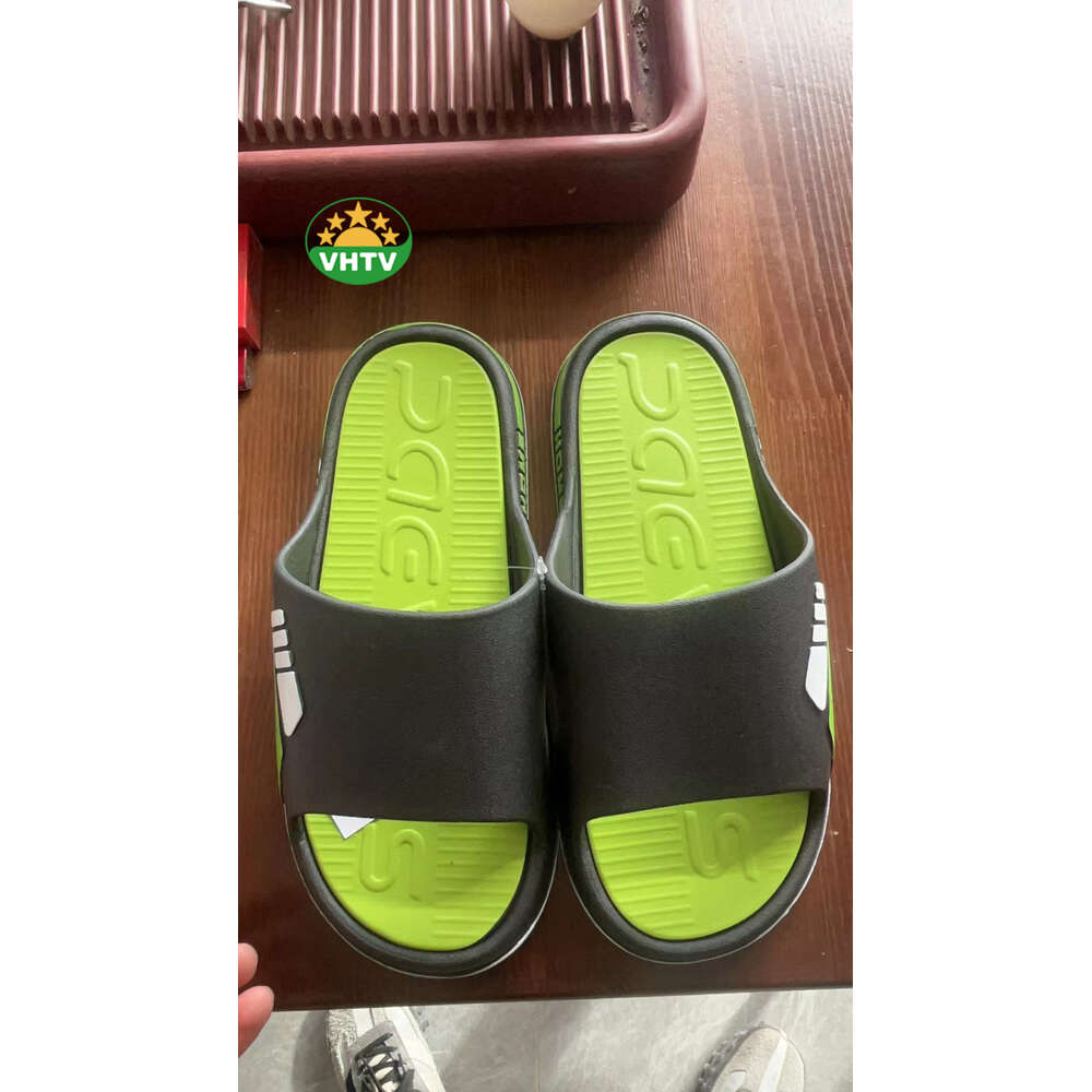 Men's Rubber Slippers Fluffy Platform Style with Plush Insole Beach and Casual Use for Spring Season