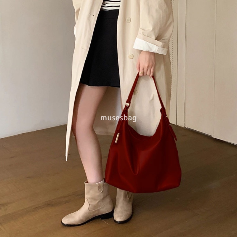 High quality women's designer red bridal bag classic retro multifunctional large capacity tote bag high-end feeling westernized shoulder bag wedd
