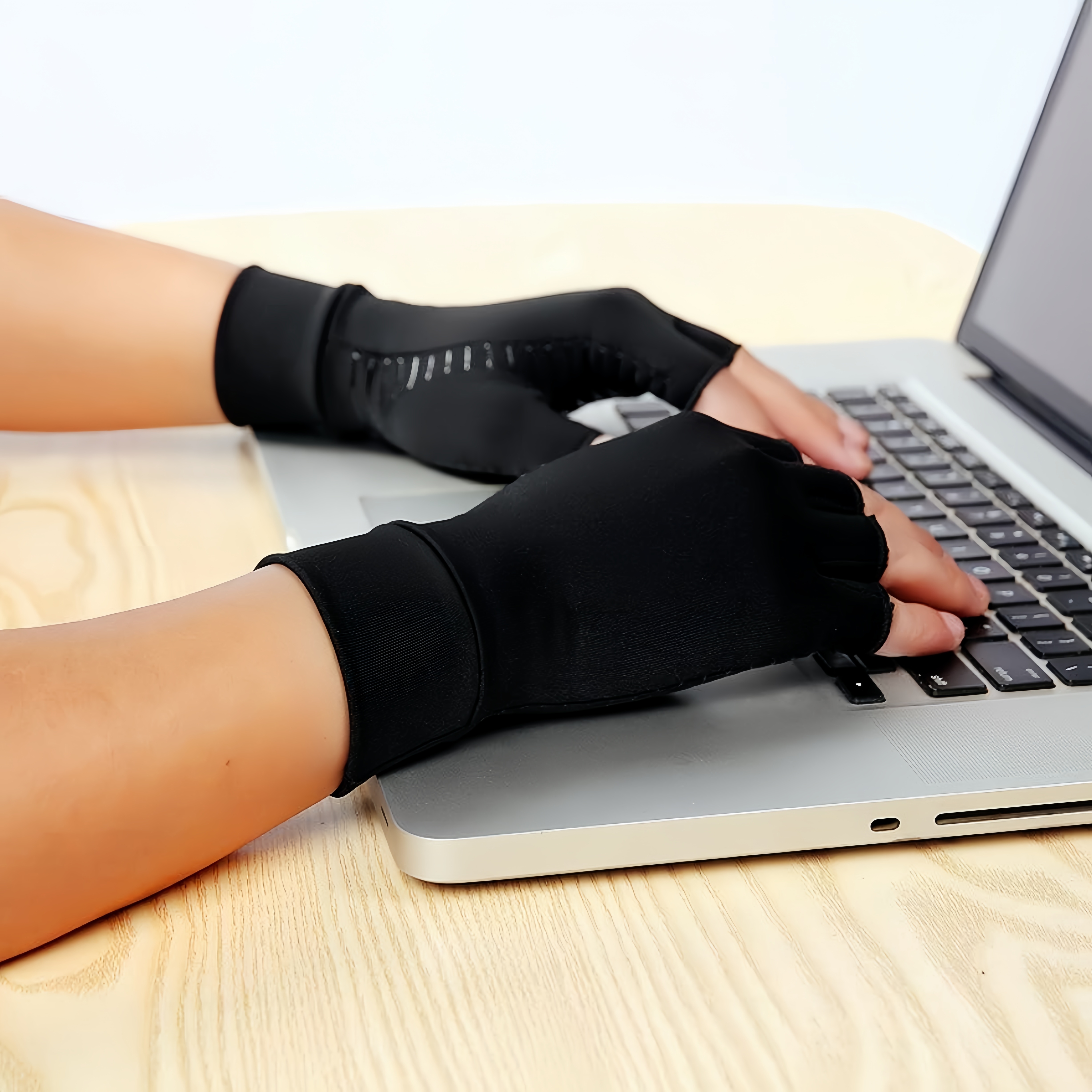Copper fiber half finger gloves for cycling, outdoor sports, mountaineering, and pressure gloves