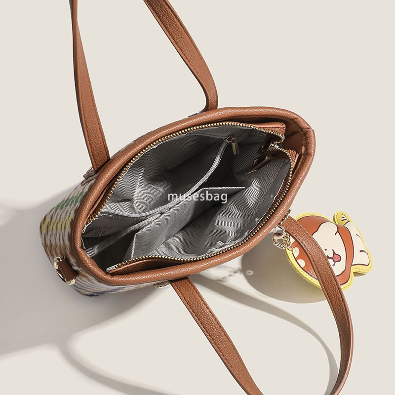 High quality women's designer classic fashion multifunctional PU crossbody bag with grid pattern portable vegetable basket simple and lightweight