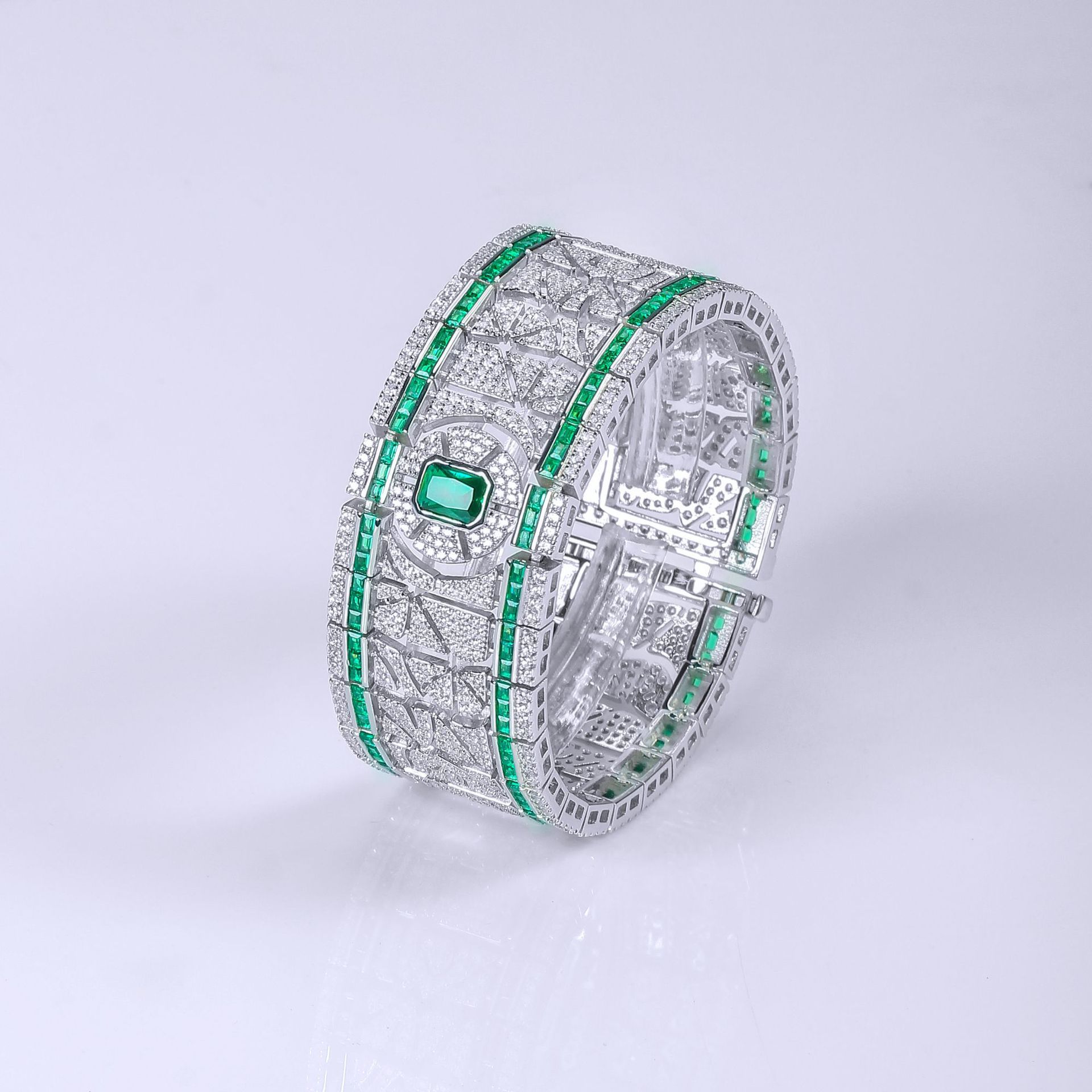2024 Sterg Sier Emerald Moissanite Bracelet: Exquisite Handmade Wedding Jewelry