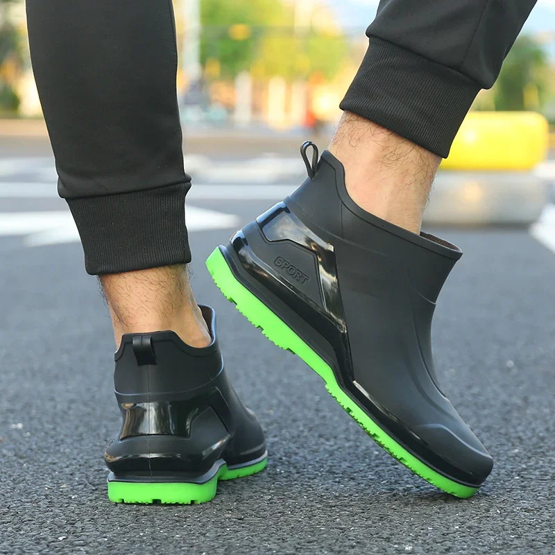 Mens Short Waterproof and Anti Slip Casual Rain Boots Flat Bottomed Kitchen Rubber Shoes Rain Shoes Work Shoes 240618