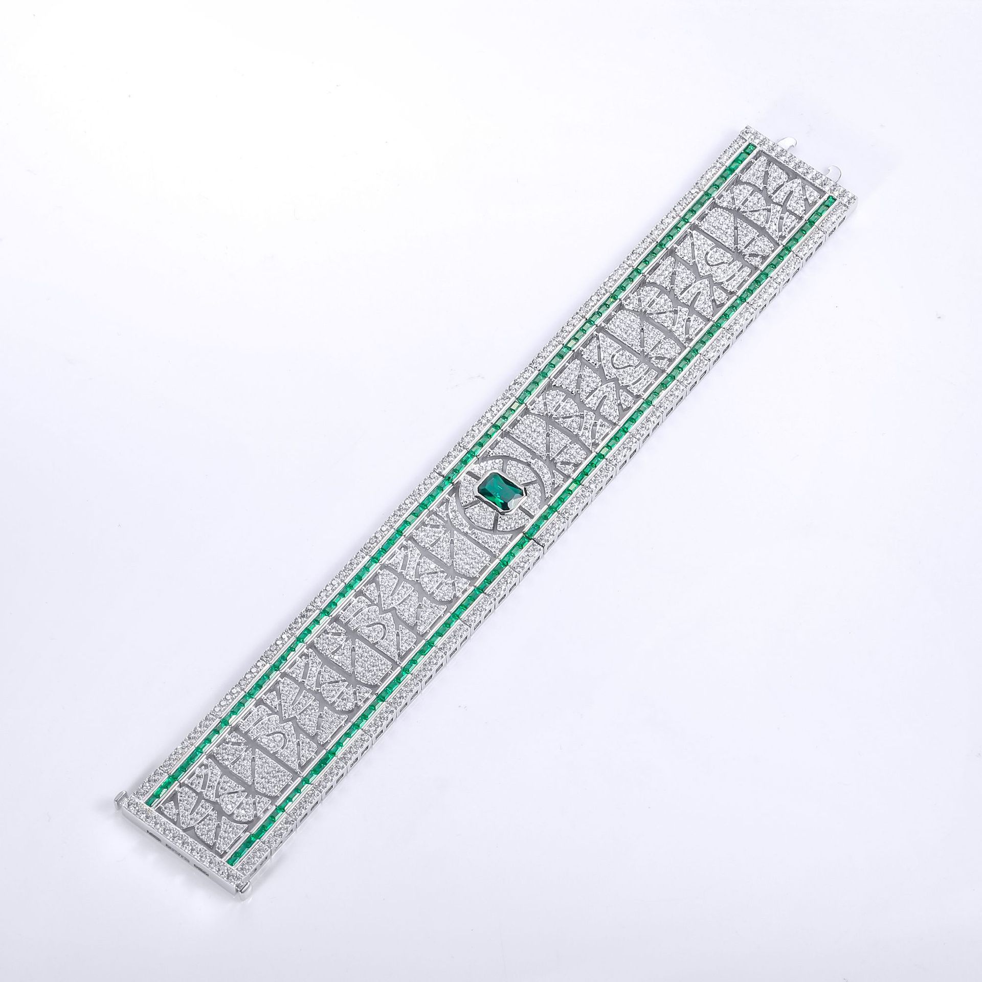 2024 Sterg Sier Emerald Moissanite Bracelet: Exquisite Handmade Wedding Jewelry