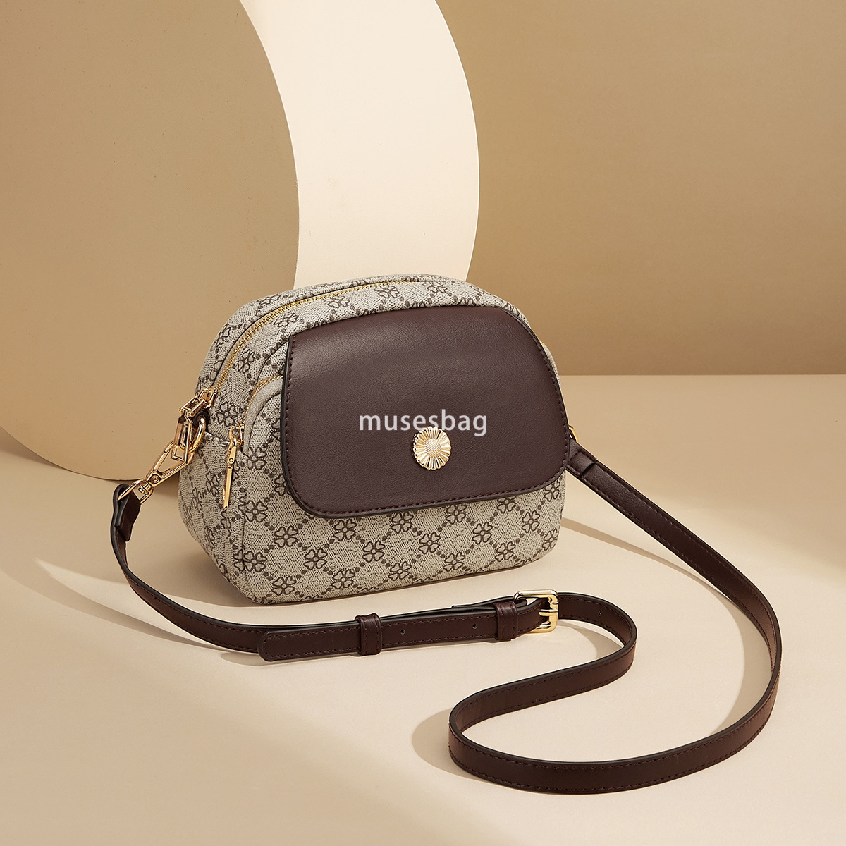 Street trend daily outfit fashion bag women's new popular color contrast versatile small capacity crossbody bag women's shoulder bag