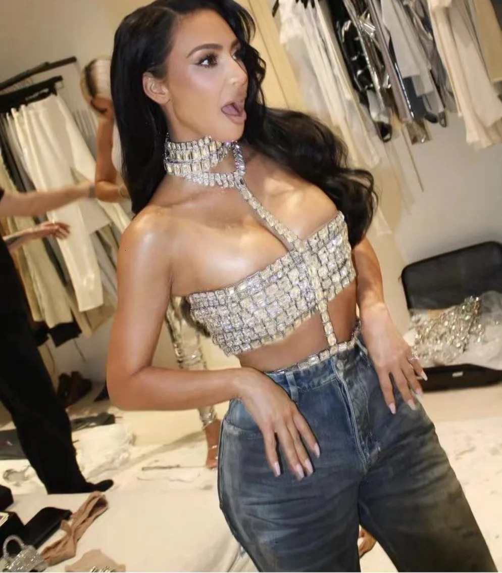 Arrival Shinning Big Crystal Celebrity Fashion Red Carpet Tops Women Sexy Halter Bodycon Tank Tops Po Shoot Wear 240603