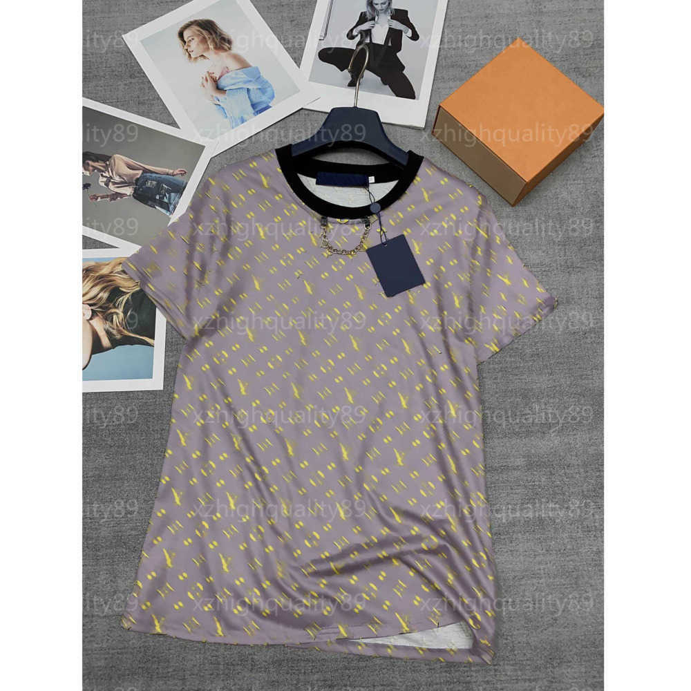 Designer T Shirt Womens Tshirt Fashiont Tee Allover Printed Top Metal Chain Short Sleeved Round Neck Summer T-shirt Designers Clothes Women Clothing 036