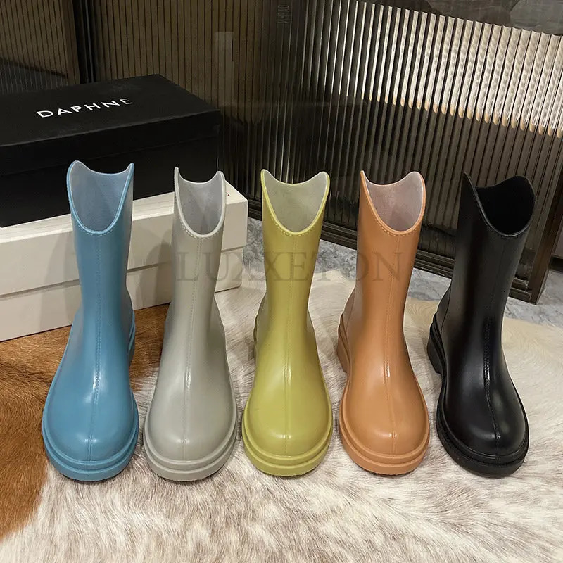Rain Women Waterproof Mid Calf Warm Rubber Boots Female Comfort Warmed Galoshes Garden Water Shoes Footwear 240618