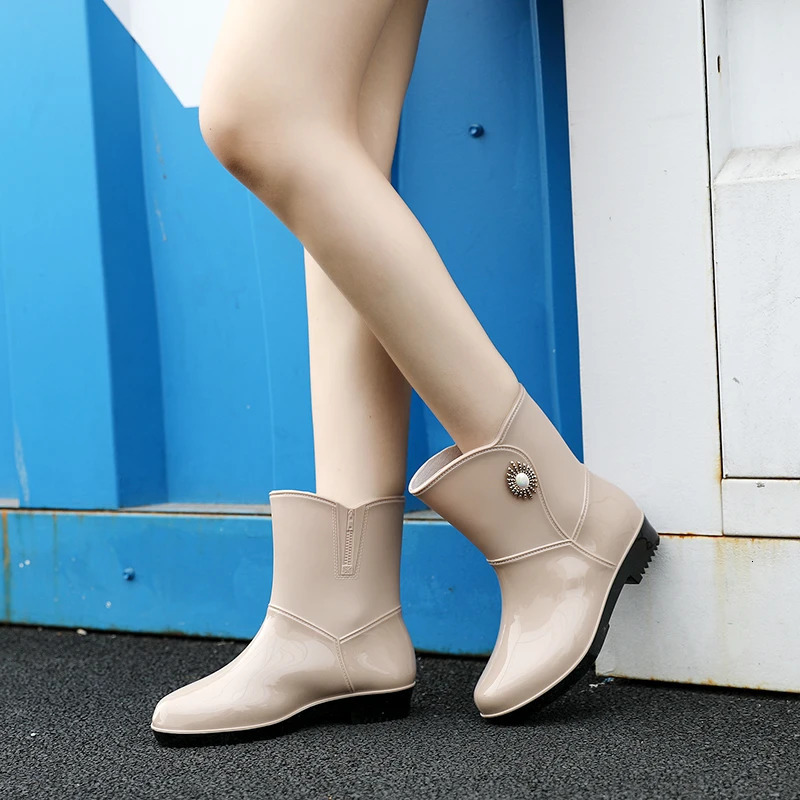 Fashion Rain Boots Womens Fashion Outdoor Waterproof Non-slip Kitchen Work Rubber Shoes Rain Boots Winter Mid-calf Style 240618