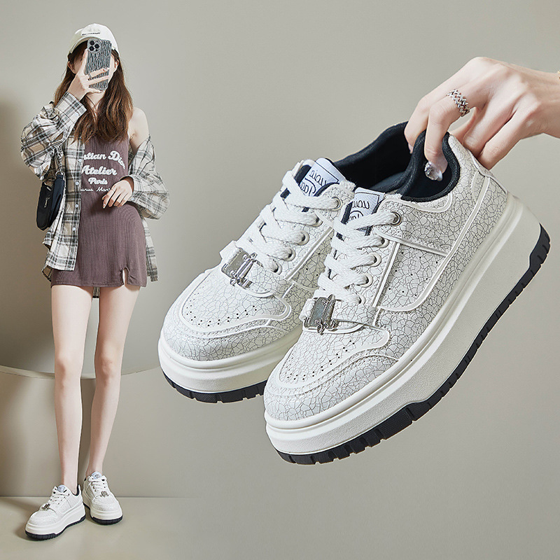 Designer Shoes In Black And White White Sneakers Women Casual Walking Shoes Outdoor Thick Bottom Sneaker