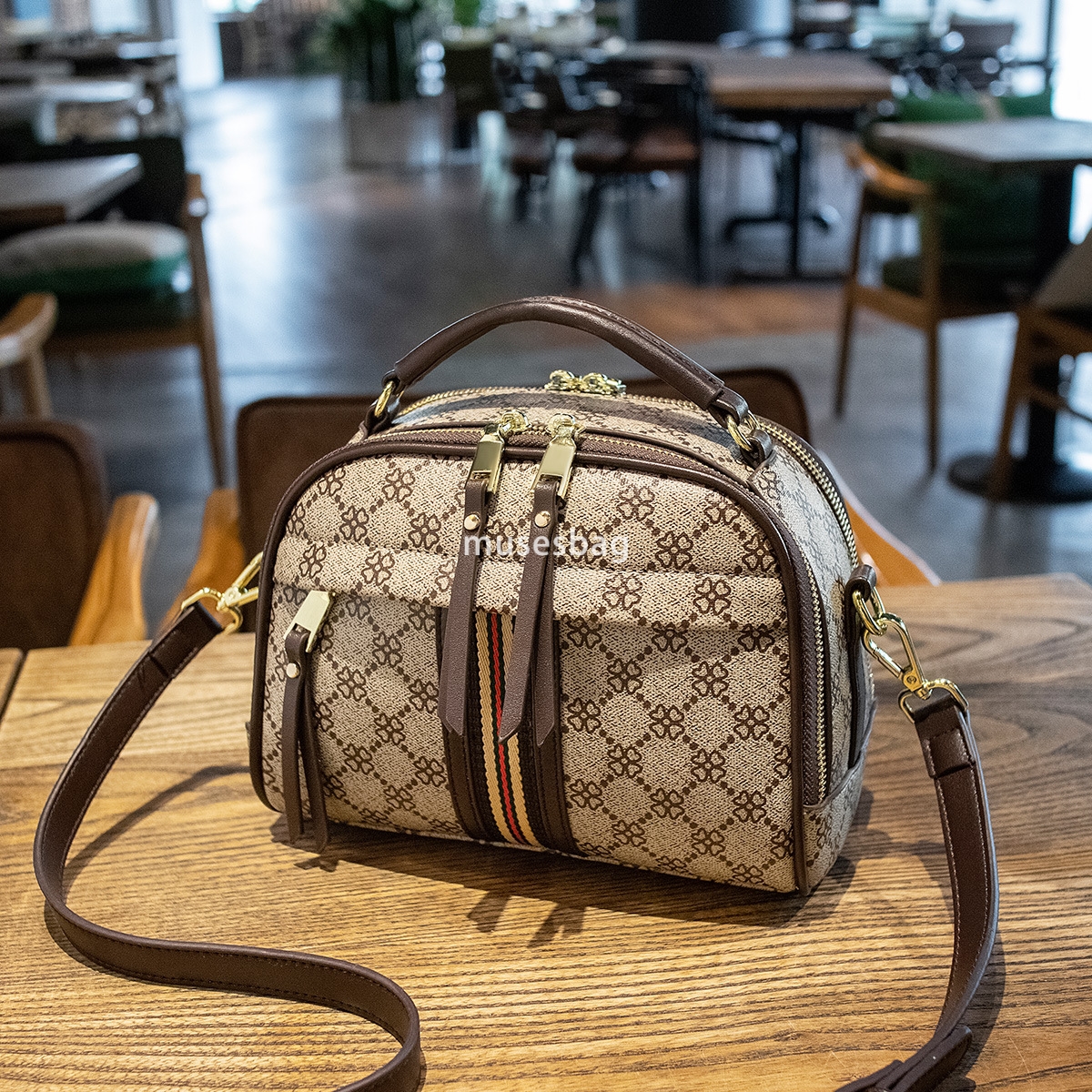 New European and American retro fashion niche design celebrity retro handbag handbag with contrasting color single shoulder women bag crossbody bag