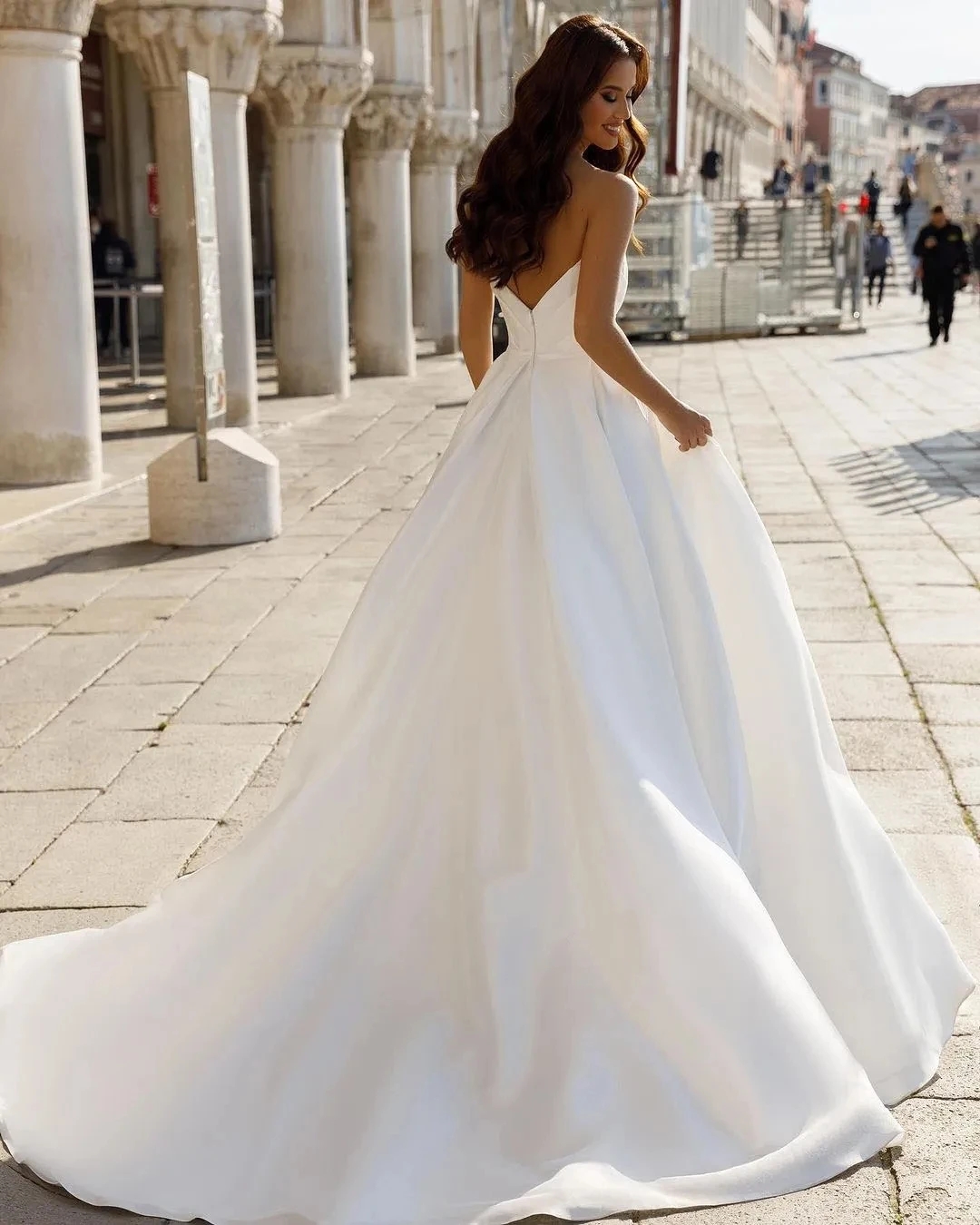 Pleat A Line Wedding Dress 2024 Side Slit Vestido De Noiva Satin Appliqued Women V Neck Bridal Gown Bridal Party Gowns Custom Made Beach Brides Gowns