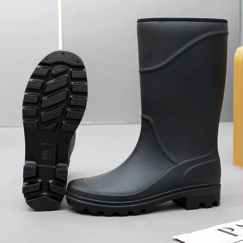 Mens Tall Rain Boots Fashion Work Waterproof Protective Solid Color Rain Boots Men Outdoor Work Rubber Boots Platform Boot 240618