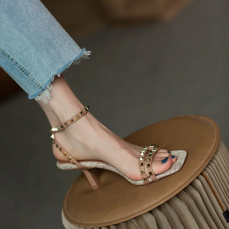 French Vintage Rivet Womens Sandals 2024 Summer Buckle High Heel Roman Sandals Square Sandals Sexy Sandals 240617