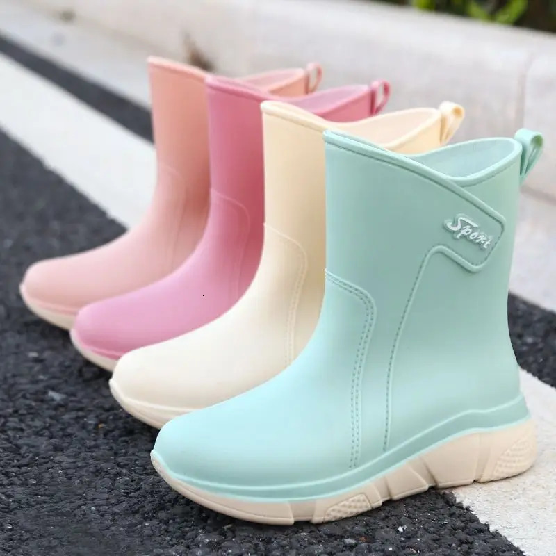 Fashion mid-calf womens rain boots adult rubber boots kitchen waterproof anti-slip cotton warm rain boots for all seasons 240618