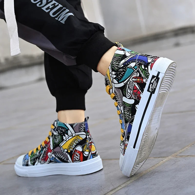 Cool Discount low-priced shoes graffiti canvas shoes mens sports shoes high-end couple style board casual mens tennis shoes 240617