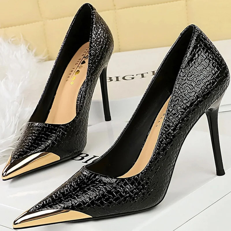 Bigtree Western Style Retro 9.5cm High Heels Party Pump Snake Patent Leather Light Metal Dot Toe Womens Shoes Black 240617