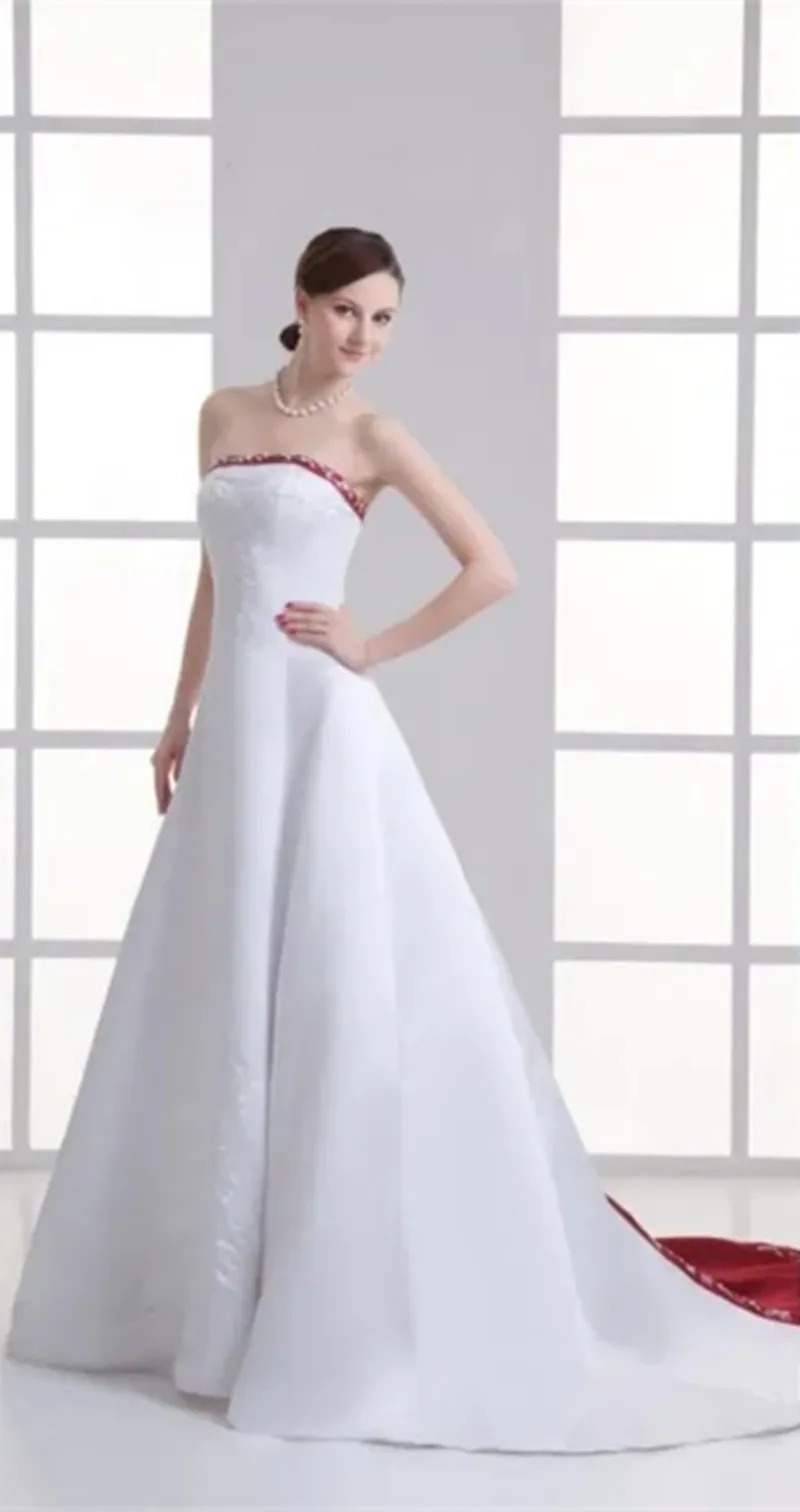 A-Line Elegant Embroidery Dress Strapless Green And White Satin Long Bridal Dresses Lace-Up Garden Country Wedding Gowns 2024 Plus Size Robe es