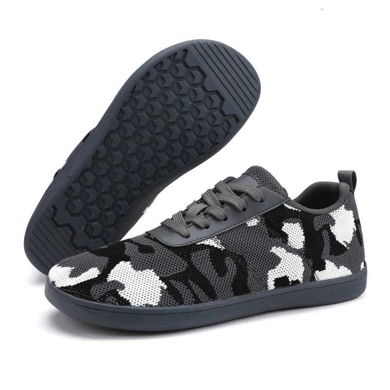 Wide barefoot sports shoes mens outdoor sports shoes mens minimalist shoes wide toe camouflage casual walking shoes running sports tennis shoes 240617