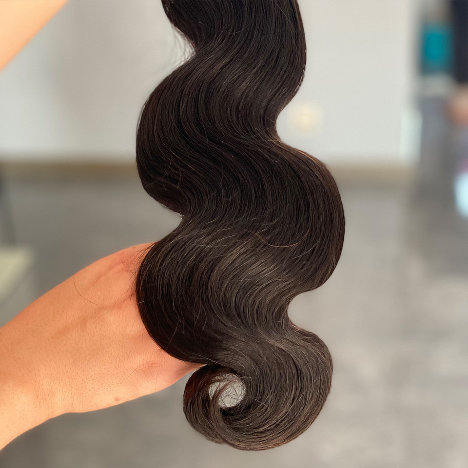 Brazilian Virgin Hair Extensions Body Wave Hair Weave Wholesale Human Hair Bundles Wefts for Women All Ages Natural Color Black 12-26 inch