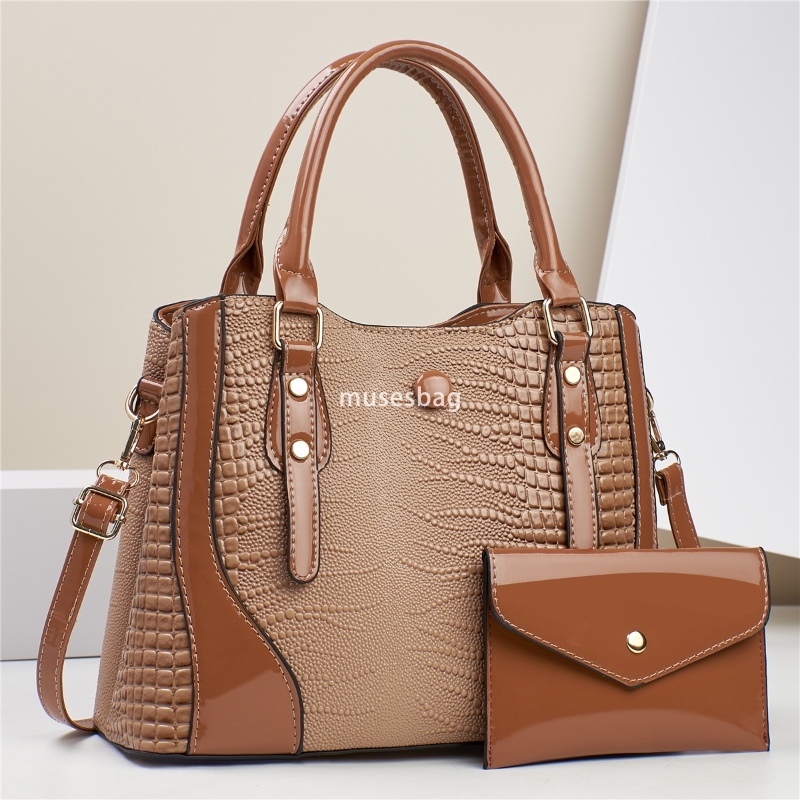 Designer Women High Quality Practical and Multi functional Advanced Mother and Child Bag Fashionable Contrast Color Casual Large Capacity Shoulder Bag