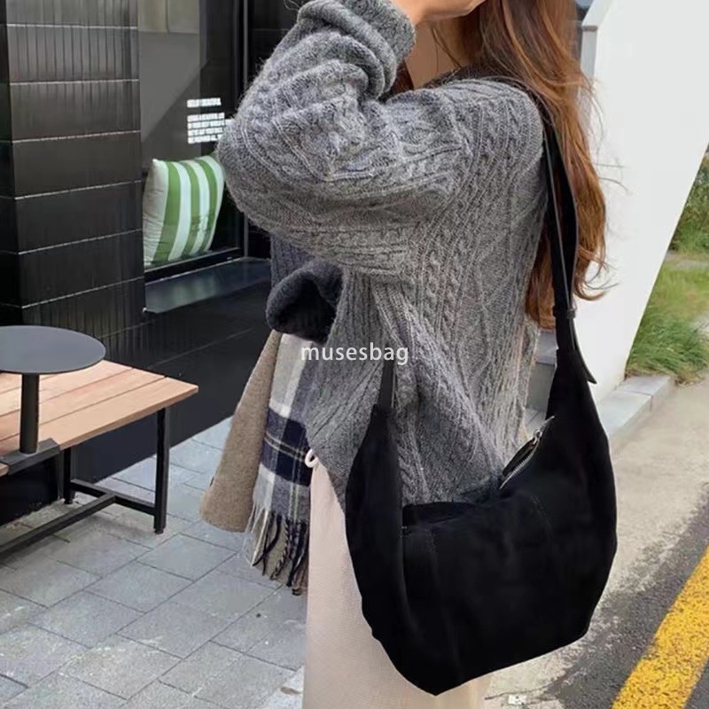 Fashionable and trendy niche design velvet dumpling bag spring and summer new single shoulder diagonal cross bag Korean style temperament women's