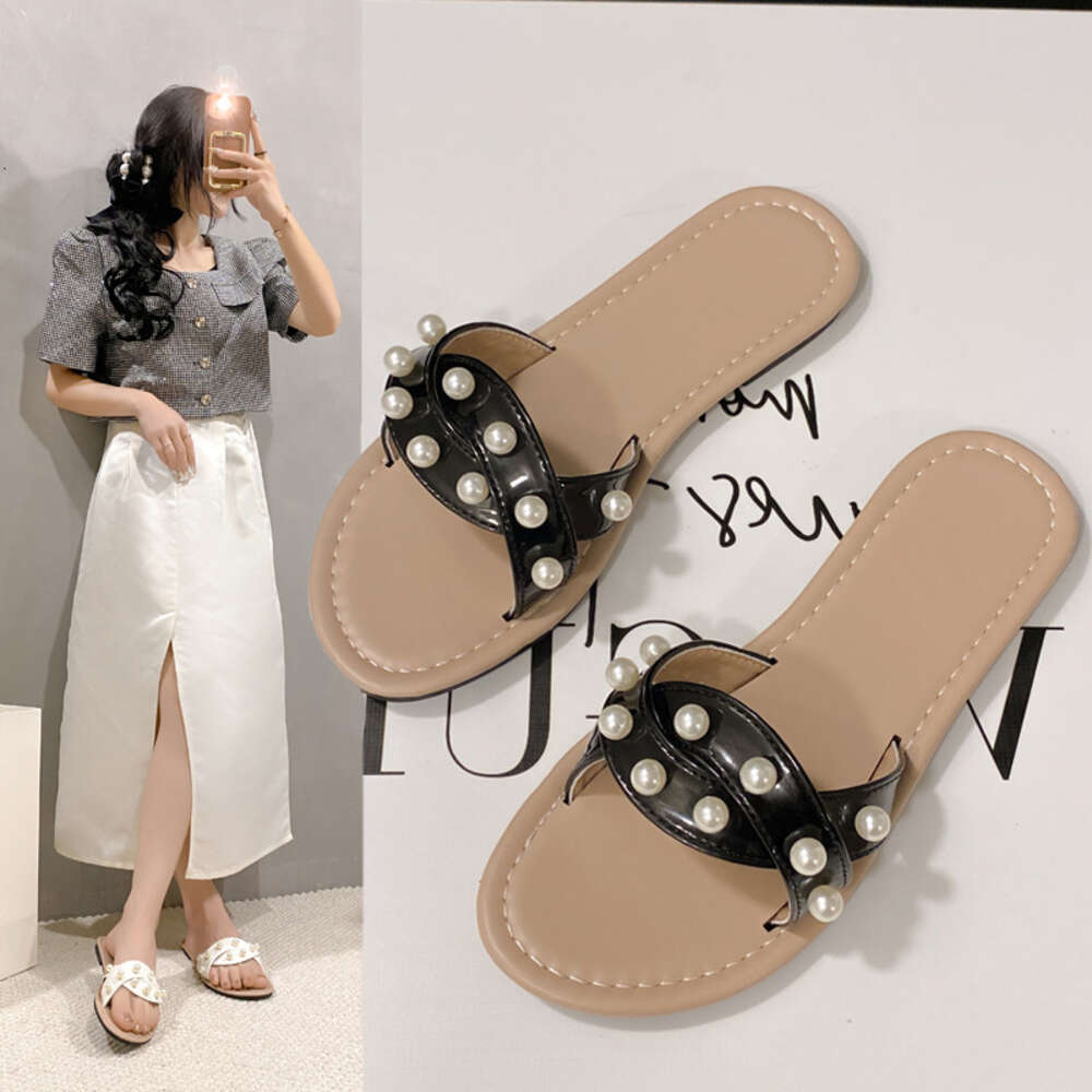 New Large Summer Women S Fashion Pearl Rivet Cross Flat Bottom Slippers Ddmysaturn
