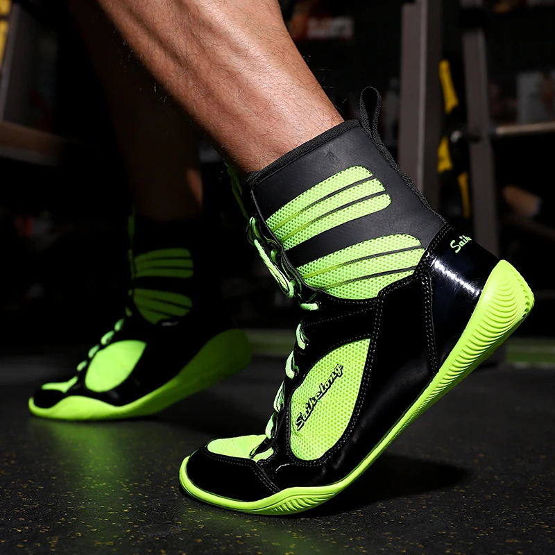 Ultralight Men Professional Women Kids Bo Sneakers Fighting Weightlifting Shoes Non-slip High Top Wrestg Training Boots 240