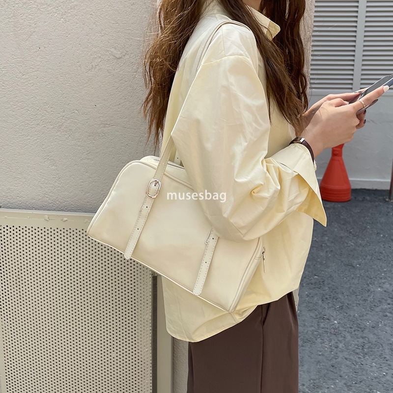 Fashion trend niche design single shoulder bag niche leisure underarm bag Korean Instagram bag new versatile commuting women's bag