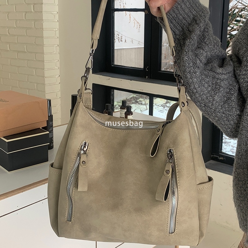 Street trend Maillard retro large capacity bag women's new trendy tote bag niche design texture portable commuting bag