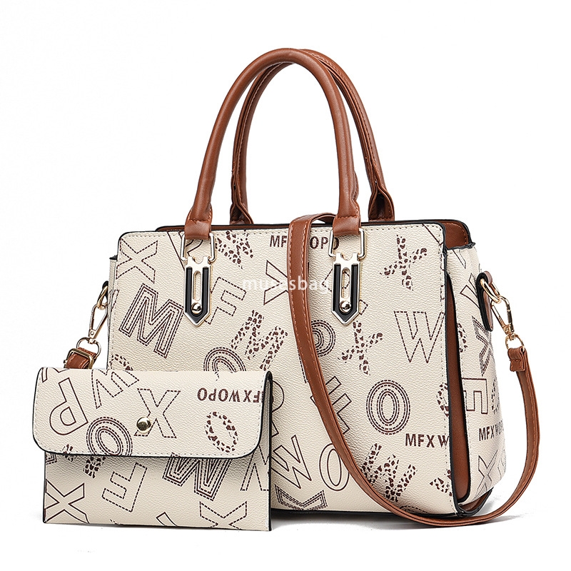 Designer Women's High Quality Classic Practical Handheld Luxury Fashion Bag Magnificent Mom Bag Large Capacity One Shoulder Versatile Crossbody B