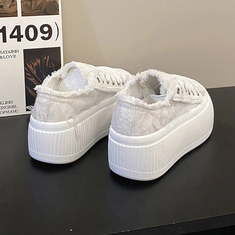 Fashion Comfortable Platform Sneakers for Women Black/White Lace Canvas Shoe 6Cm Thick Sole Increases Height Vulcanized Shoes 240619