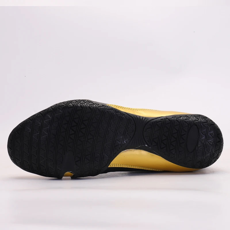 Mens and Womens Professional Boxing Boots Mens 36-45 Lightweight Wrestling Shoes High Quality Mesh Breathable Boxing Sneakers 240619