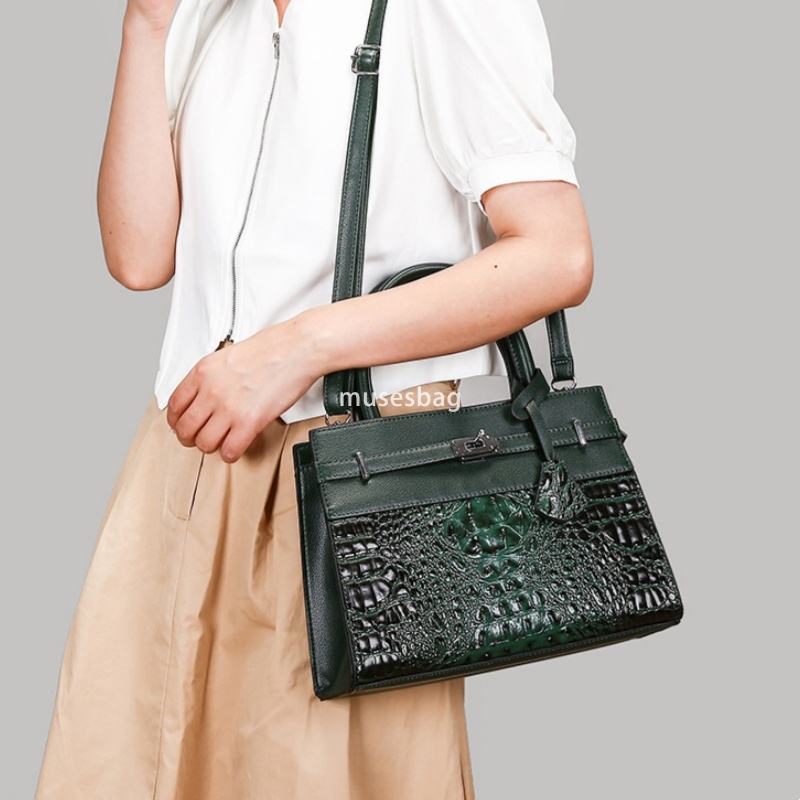 Designer Women High Quality European and American Classic Retro Multi functional Crocodile Pattern Trendy Fashion Large Capacity Versatile Simple Bag 