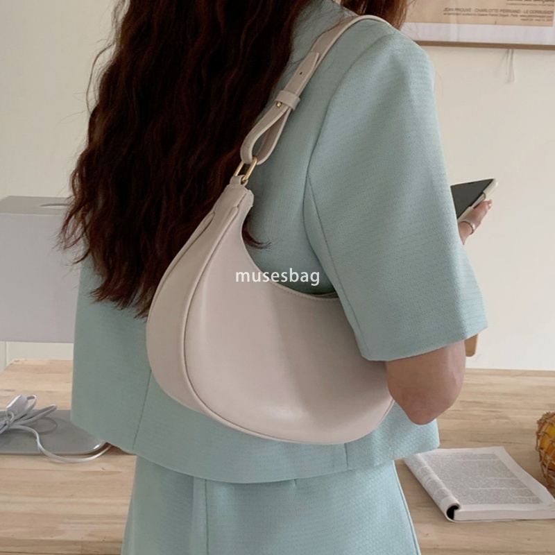 Urban minimalist and niche design spring and summer new underarm bag half moon bag simple and versatile single shoulder bag texture stick bag women cr