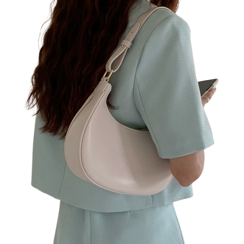 Urban minimalist and niche design spring and summer new underarm bag half moon bag simple and versatile single shoulder bag texture stick bag women cr