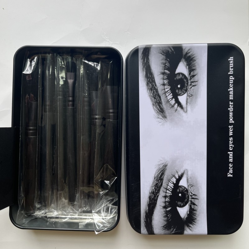12pcs Portable Makeup Brushes Make Up Brush Set Foundation Blush Eye brocha de maquille Kit Metal Box
